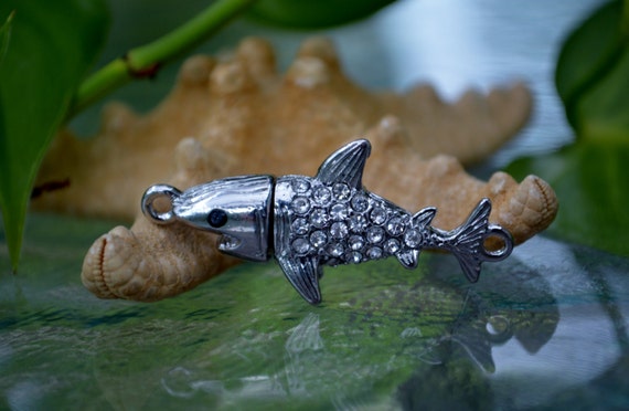 Rhinestone Shark Magnetic Clasp: Silver Plated Jewelry Finding (1.5 Inch)
