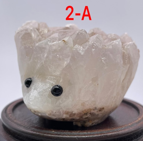 手彫りの水晶ハリネズミの置物：天然石の動物彫刻 3x2x2インチ - Etsy 日本