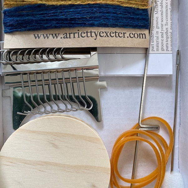 Darning loom kit