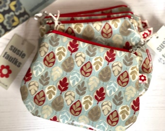 Leaf design Small Oilcloth Purse / Make Up Purse / purse/ wallet /zipped pouch/coin purse/ autumn design/stocking filler