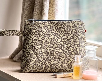 Clover Large Wash Bag available in 6 colours/ Wash Bag/ Oilcloth Bags/vegan/ xmas/ travel bag /cosmetics bag / toiletry bag/ uk made