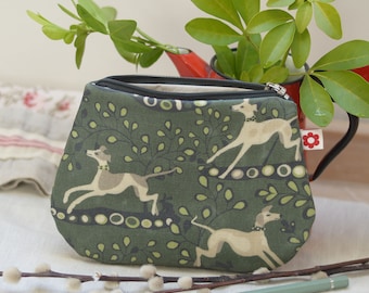 Whippet Small Purse in Green / Make Up Purse / purse/ Whippet/ Purse / Greyhound / Lurcher / Hounds / Dog / wallet /zipped pouch/coin purse