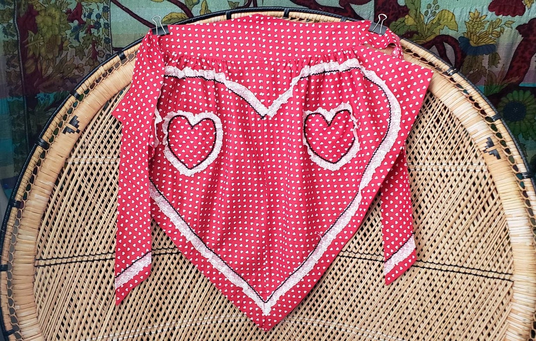 Vintage Red Heart Apron With Heartshaped Pockets Etsy