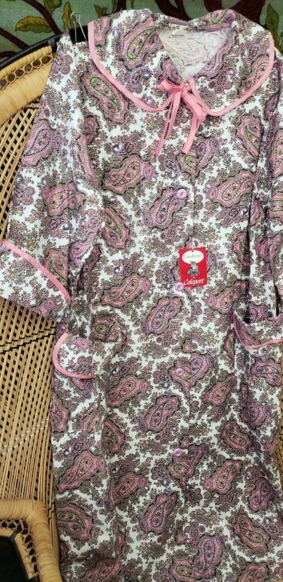 60s Paisley Pink Robe By Corduray By Coleport Wit… - image 3