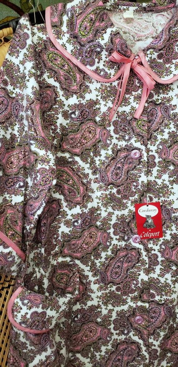 60s Paisley Pink Robe By Corduray By Coleport Wit… - image 6