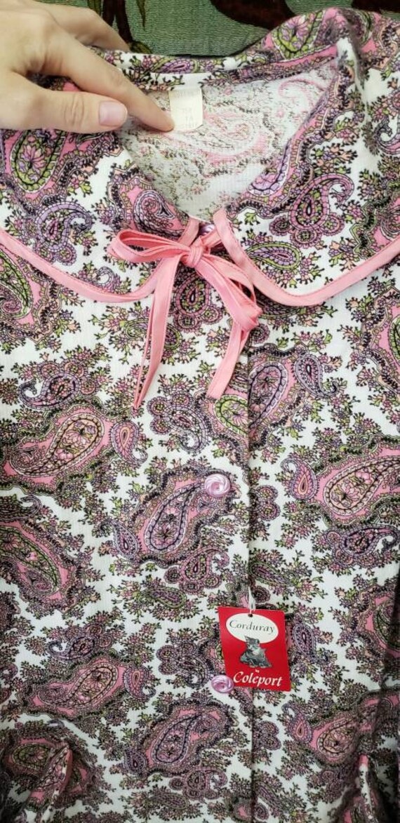 60s Paisley Pink Robe By Corduray By Coleport Wit… - image 5