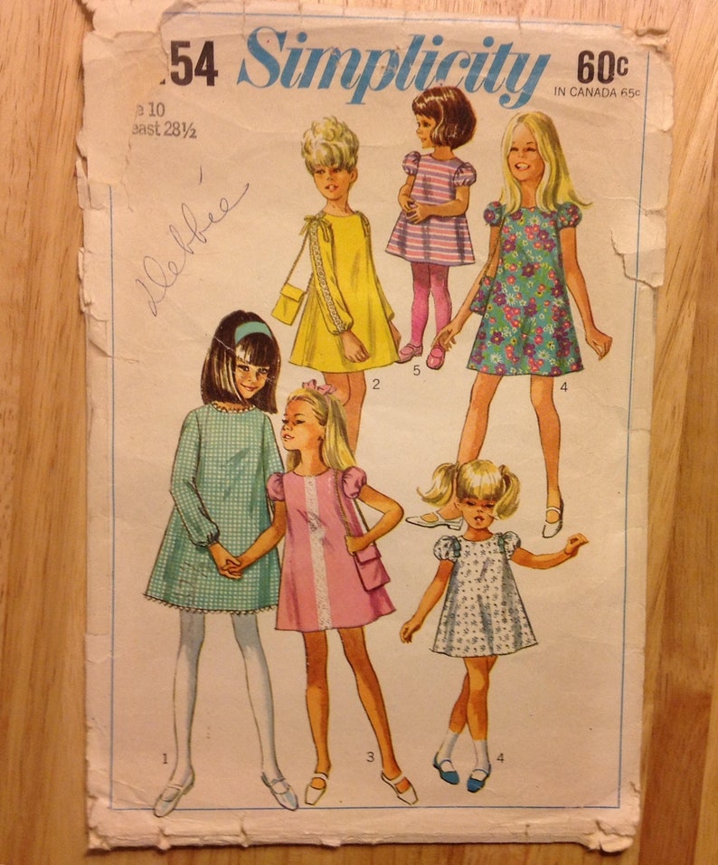 Simplicity 7454 purse sewing pattern vintage supply 1967 Girl\u2019s dress child size 10 puff sleeve round neck shoulder bag