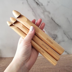 Jumbo Wooden Crochet Hooks, 4 sizes, 15mm, 20mm, 25mm, 30mm