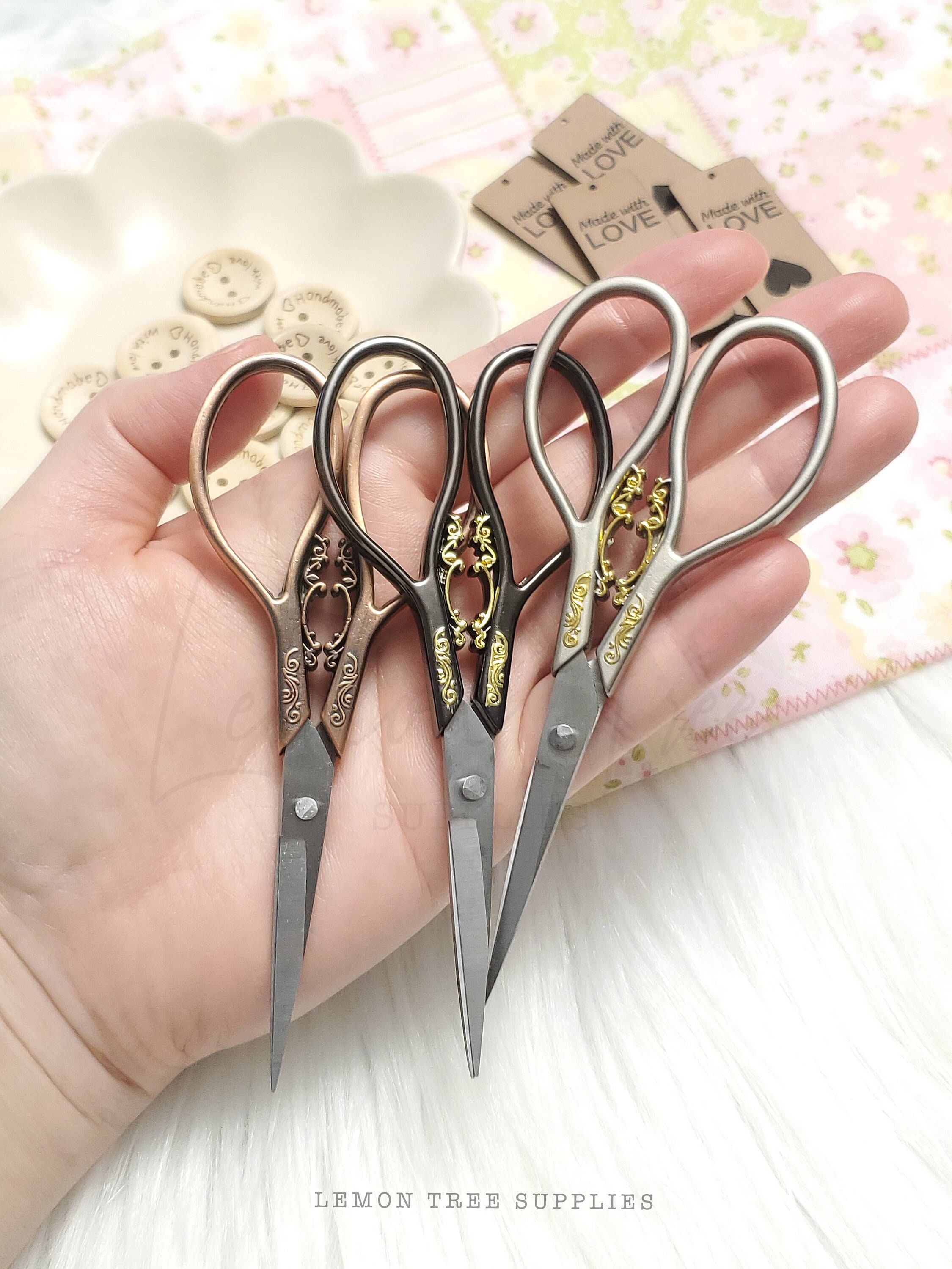 Embroidery & Sewing Snips with Case, Gold and Cream