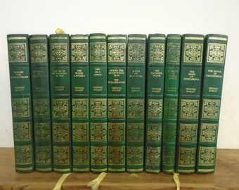 Set of 11 Thomas Hardy vinyl covered books by Heron Books.