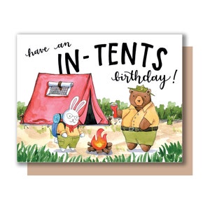 Tenga una tarjeta de feliz cumpleaños de camping en tiendas de campaña