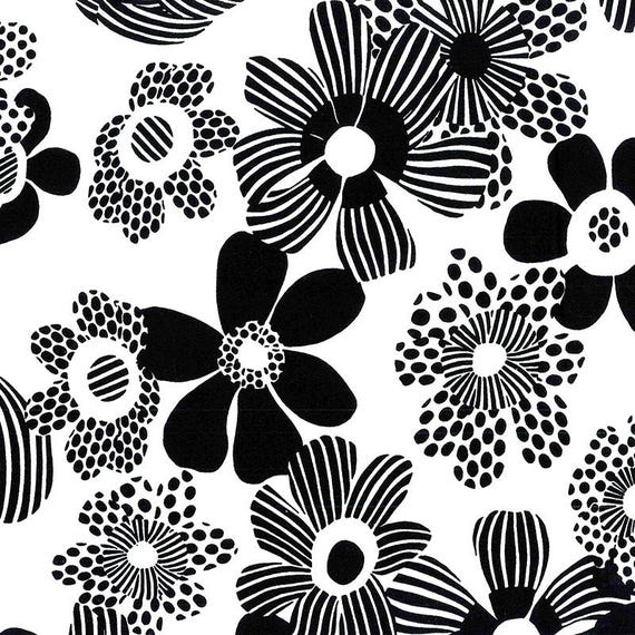 Black and White Basics - Groovy Dalmatian White 30008032 - 1/2 yard