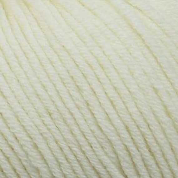 Bellissimo 8ply - 201 Cream - 100% Extra Fine Wool