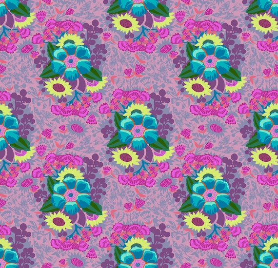 Anna Maria Textiles - Overdressed - Centerpiece Grape - AMT150-83V