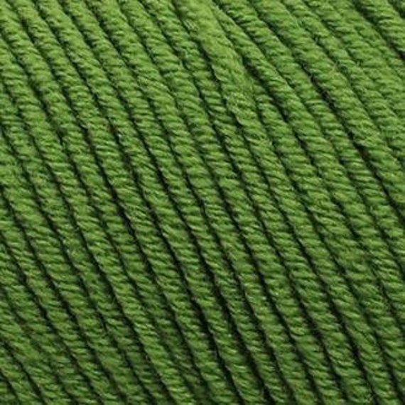 Bellissimo 8ply - 210 Green - 100% Extra Fine Wool