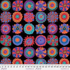 Kaffe Fassett Collective  PWGP192 Black - 1/2yd