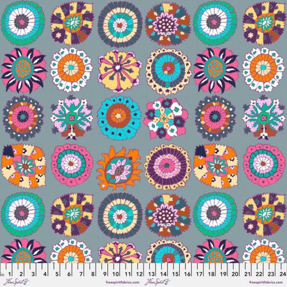 Kaffe Fassett Collective  PWGP192 Grey - 1/2yd