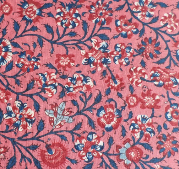 Dutch Heritage Floral Small - 1018 Pink - 1/2 yard - 1/2 yard