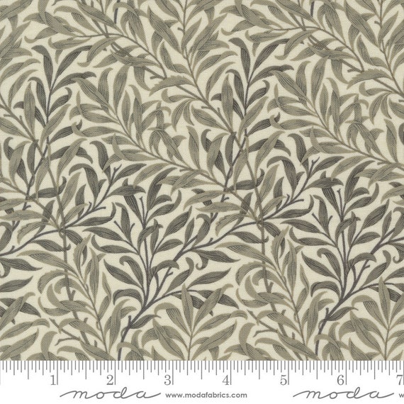 Ebony Suite 828513 - William Morris by Barbara Brackman - 1/2 yard