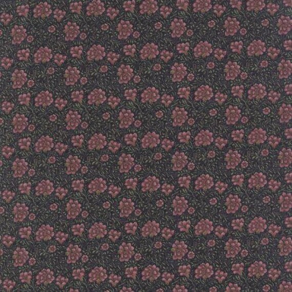 Morris Earthly Paradise Carnation Aquamarine - 1/2 yard