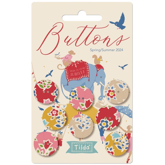 TILDA Jubilee  - Buttons 8 x 18mm