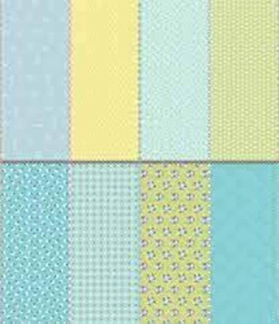 Paper Daisies FEP8887 Blue - 1 yard (90cms) Panel