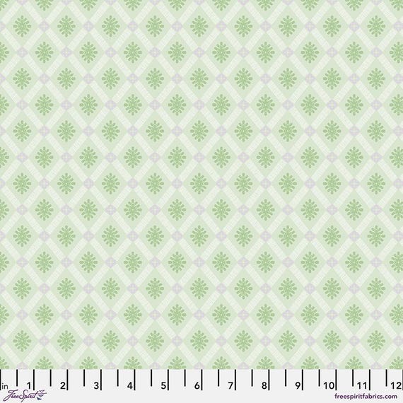 New Traditional by Lillian August - PWLA013.SAGE - 1/2 yard
