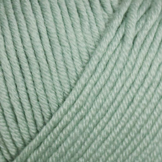 Bellissimo 8ply - 254 Mist - 100% Extra Fine Wool