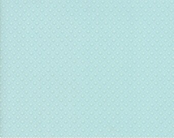 Caroline - Quilted Hobnail Aqua 1865413 - 1/2yd
