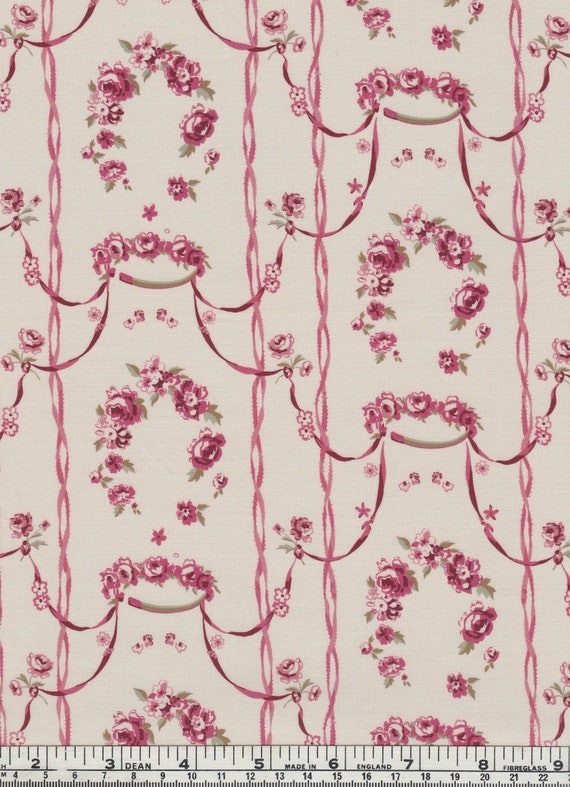 St Etienne by Kim Hurley of L'Uccello - DV5816 Reine - 1/2 yard