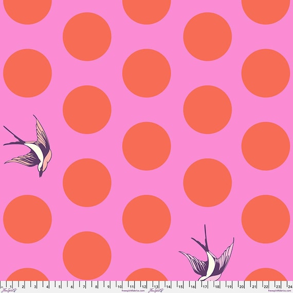 Tula Pink Free Fall WIDEBACK QBTP018 Honey - 108 inches (274cms) x 1/2 yd