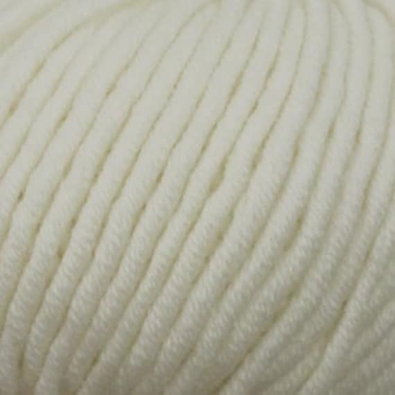 Bellissimo 12ply - 301 Cream - 100% Extra Fine Wool