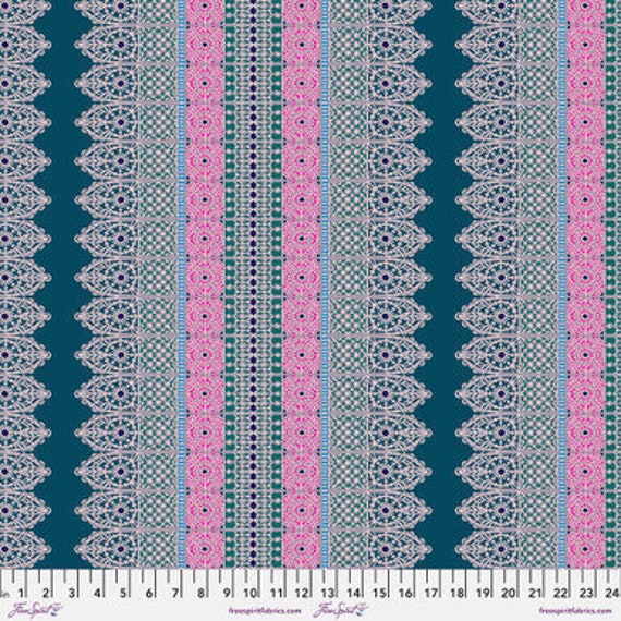 Fluent PWAH190 Winter - Anna Maria Horner - 1/2 yard