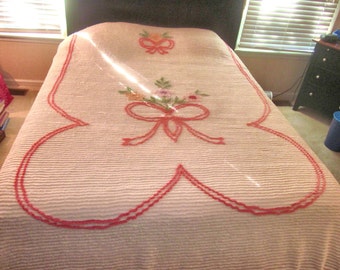 CHENILLE WHITE bedspread vintage 88 x 102"