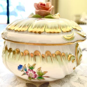 HEREND lidded bowl porcelain