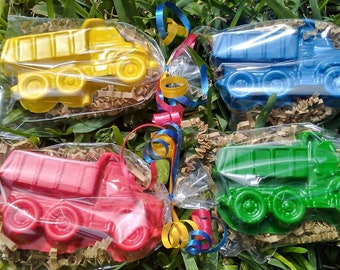 20 dump truck crayons/ construction party favors/ construction birthday party/transportation party/dump truck birthday/dump truck party