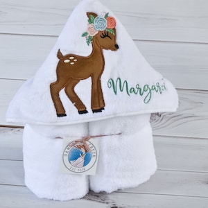 Personalized Hooded Towel - Deer Towel - Deer Gift - Gift For Girls - Girls Bath Towel - Hooded Baby Towel- Kids Beach Towel - Fawn Towel