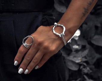 Unode50 style bangle, Chunky hammered loop cuff bracelet