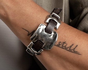 Unisex-Armband aus Metall und Leder im Unode50-Stil