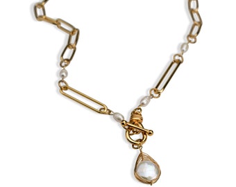 Classy gold-plated chunky chain necklace with baroque pearl pendant, Elegant Christmas gift for woman