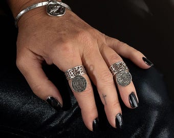 Adjustable coin charm ring