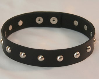 Domed Rivet Choker 1" Band