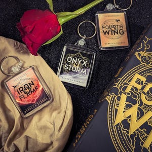 Empyrean Dragonrider Series - Fourth Wing, Iron Flame and Onyx Storm Book Cover Acrylic Keyring