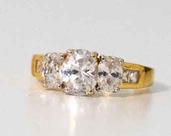 Diamond Cut Swarovski Clear Crystals Ring 18K Gold HGE