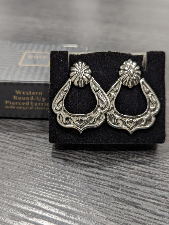 Avon Western Round Up Pierced Earrings Silver Ton… - image 5