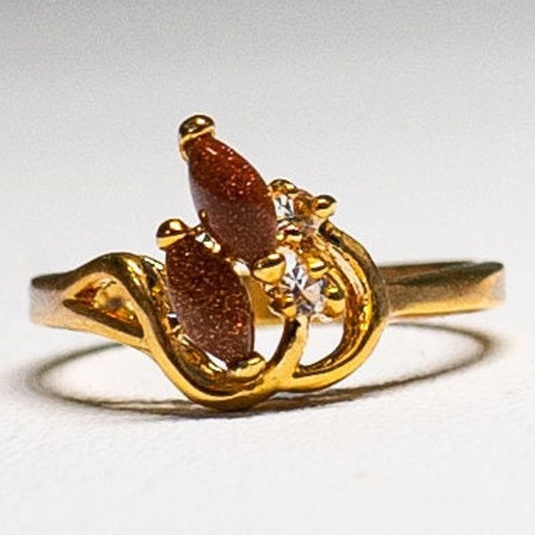 Tiny Gold Sunstone Gemstone Ring Couple Chakra Stones 18Kt HGE Yellow Gold Ring, Size 7 hallmarked