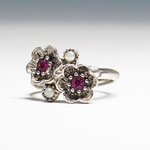Avon Vintage Silver Tone Floral Pink Rhinestone Ring VINTAGE Avon COSTUME Ring Size 7 Adjustable