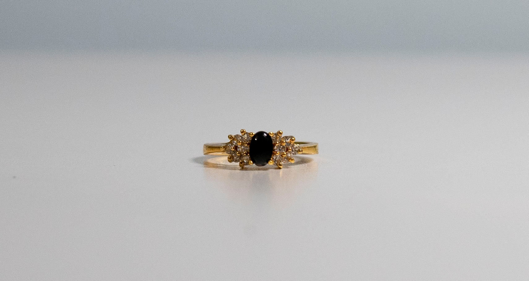 Oval Onyx & Clear Brilliant Cut Zircons Ring 18kt HGE Yellow Oval Onyx & Clear Brilliant Cut Zircons Ring 18kt HGE Yellow