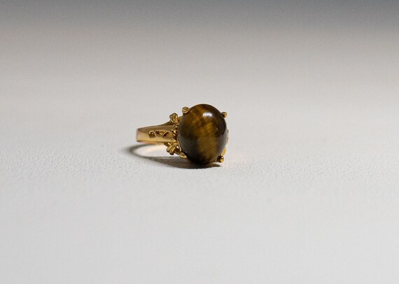 Elegant Tiger Eye Gemstone Ring 18Kt Yellow Gold … - image 3