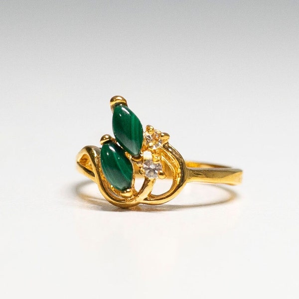 Tiny Malachite Gemstone Ring Couple Heart Chakra Stones 18Kt HGE Yellow Gold Ring, Size 5 hallmarked